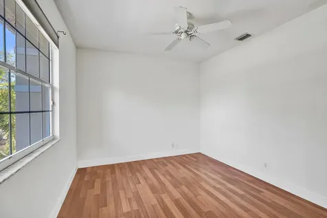 4214 NW 38th Drive Coconut Creek FL 33073