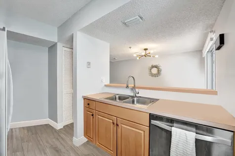 173 Riviera Circle Weston FL 33326