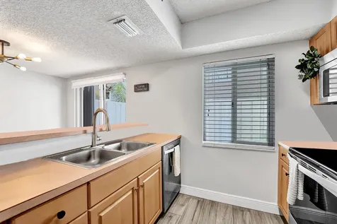 173 Riviera Circle Weston FL 33326