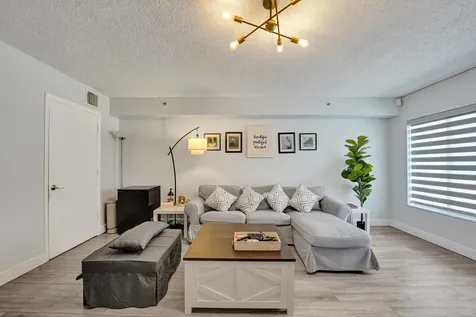 173 Riviera Circle Weston FL 33326