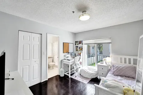 173 Riviera Circle Weston FL 33326