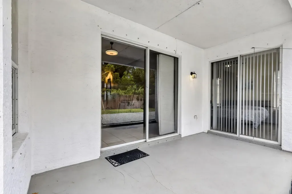 5291 Fox Trace West Palm Beach FL 33417