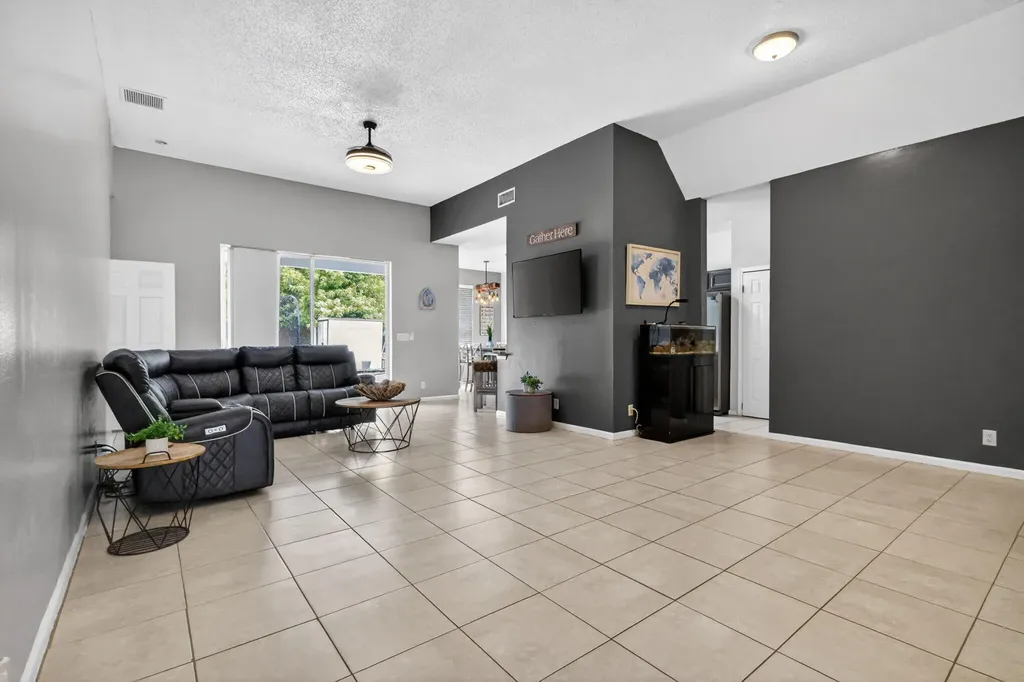 5291 Fox Trace West Palm Beach FL 33417