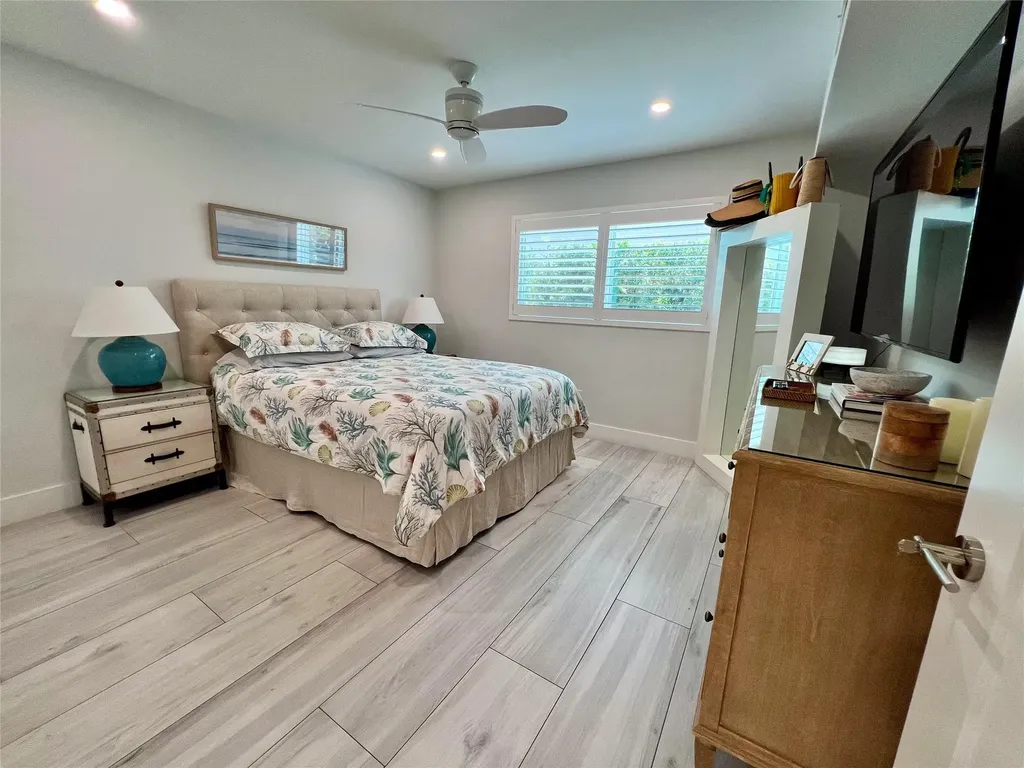 2115 NE 37th Drive Fort Lauderdale FL 33308
