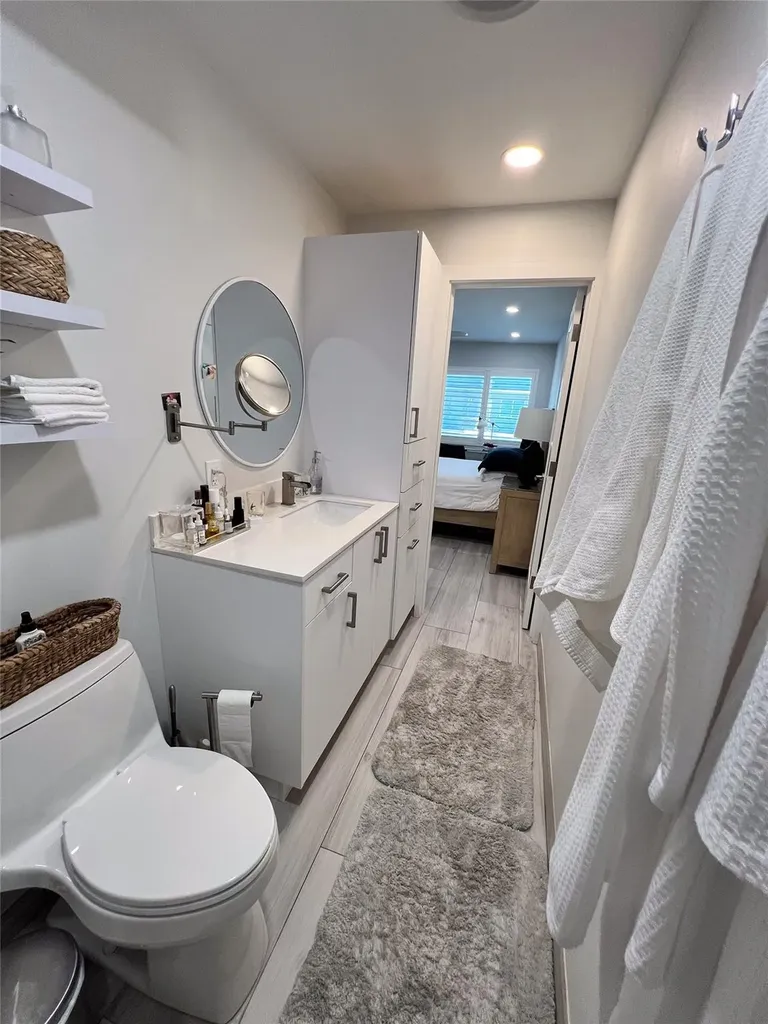2115 NE 37th Drive Fort Lauderdale FL 33308