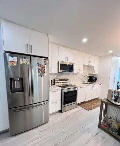 2115 NE 37th Drive Fort Lauderdale FL 33308