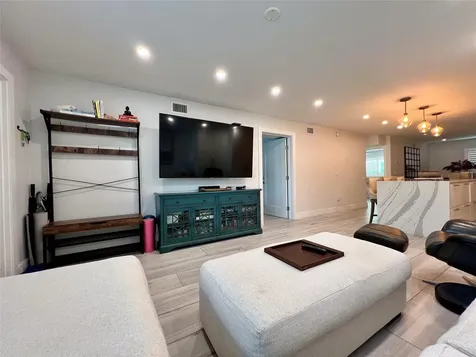 2115 NE 37th Drive Fort Lauderdale FL 33308