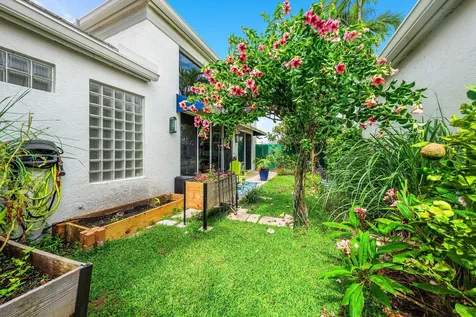 3507 NW Clubside Circle Boca Raton FL 33496