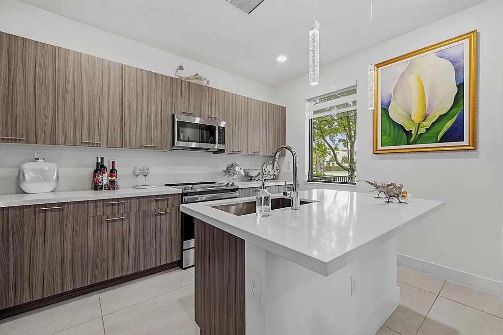 8321 Central Park Boulevard Doral FL 33166
