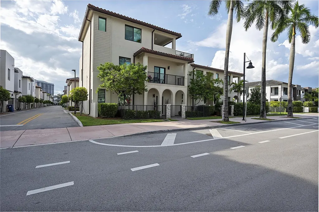 8321 Central Park Boulevard Doral FL 33166