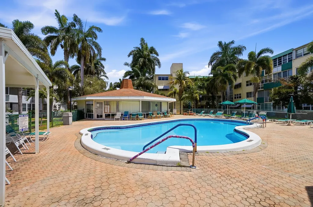 1333 E Hallandale Beach Boulevard Hallandale Beach FL 33009