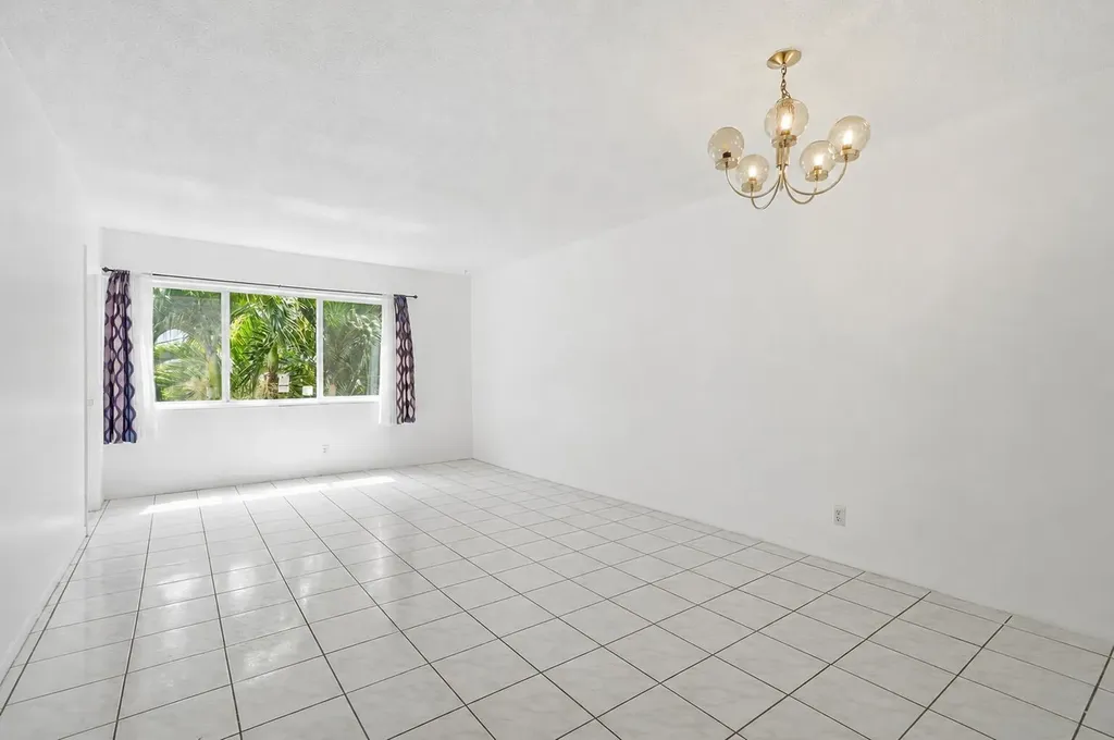 1333 E Hallandale Beach Boulevard Hallandale Beach FL 33009