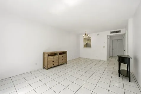 1333 E Hallandale Beach Boulevard Hallandale Beach FL 33009