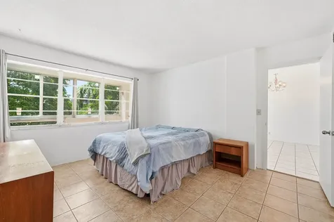 1333 E Hallandale Beach Boulevard Hallandale Beach FL 33009