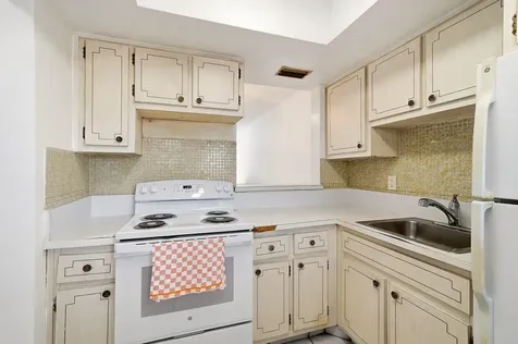 1333 E Hallandale Beach Boulevard Hallandale Beach FL 33009