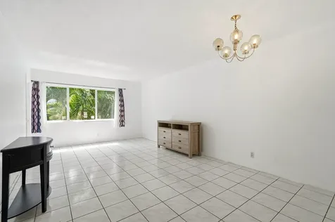 1333 E Hallandale Beach Boulevard Hallandale Beach FL 33009
