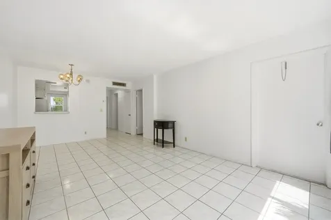 1333 E Hallandale Beach Boulevard Hallandale Beach FL 33009