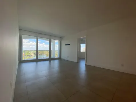 5401 Collins Avenue Miami Beach FL 33140