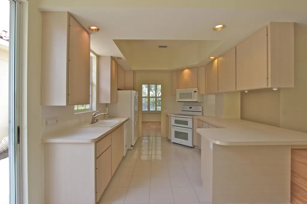 160 Lost Bridge Drive Palm Beach Gardens FL 33410