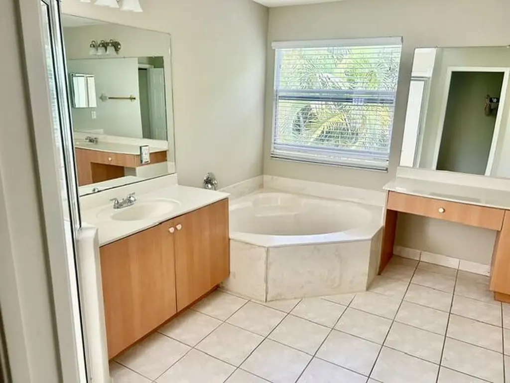 541 Alejandro Lane West Palm Beach FL 33413