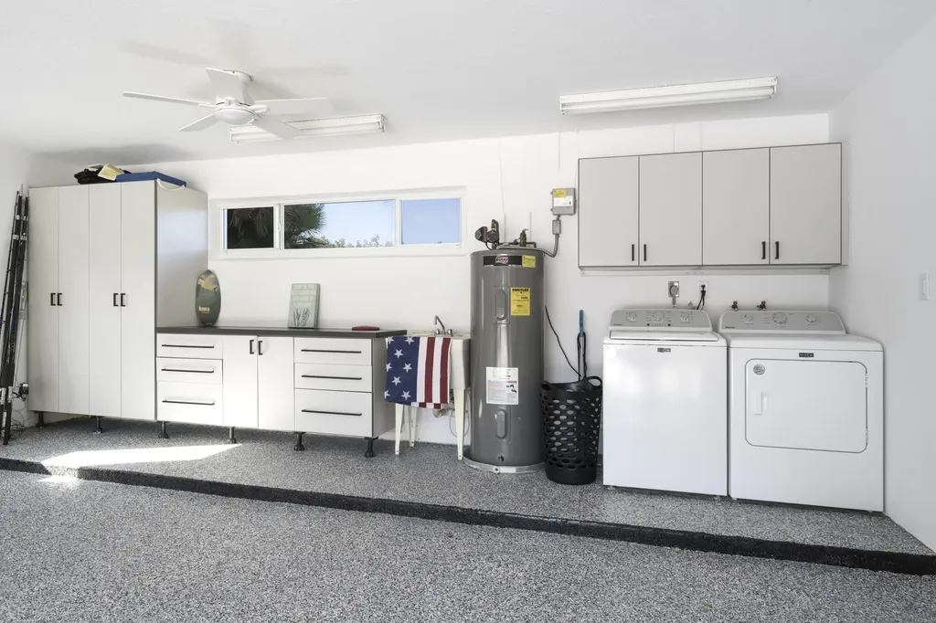 8585 SE Palm Street Hobe Sound FL 33455