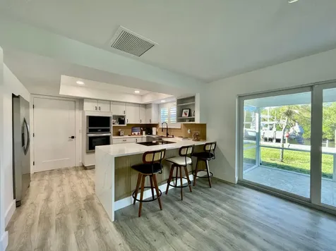 8585 SE Palm Street Hobe Sound FL 33455