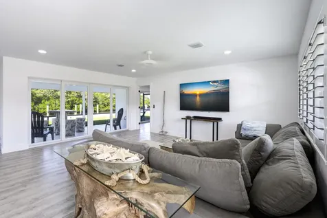 8585 SE Palm Street Hobe Sound FL 33455