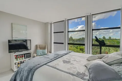 600 Parkview Drive Hallandale Beach FL 33009
