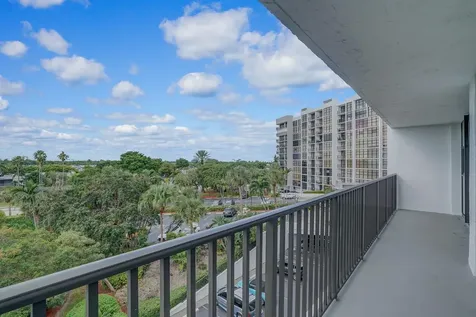 600 Parkview Drive Hallandale Beach FL 33009