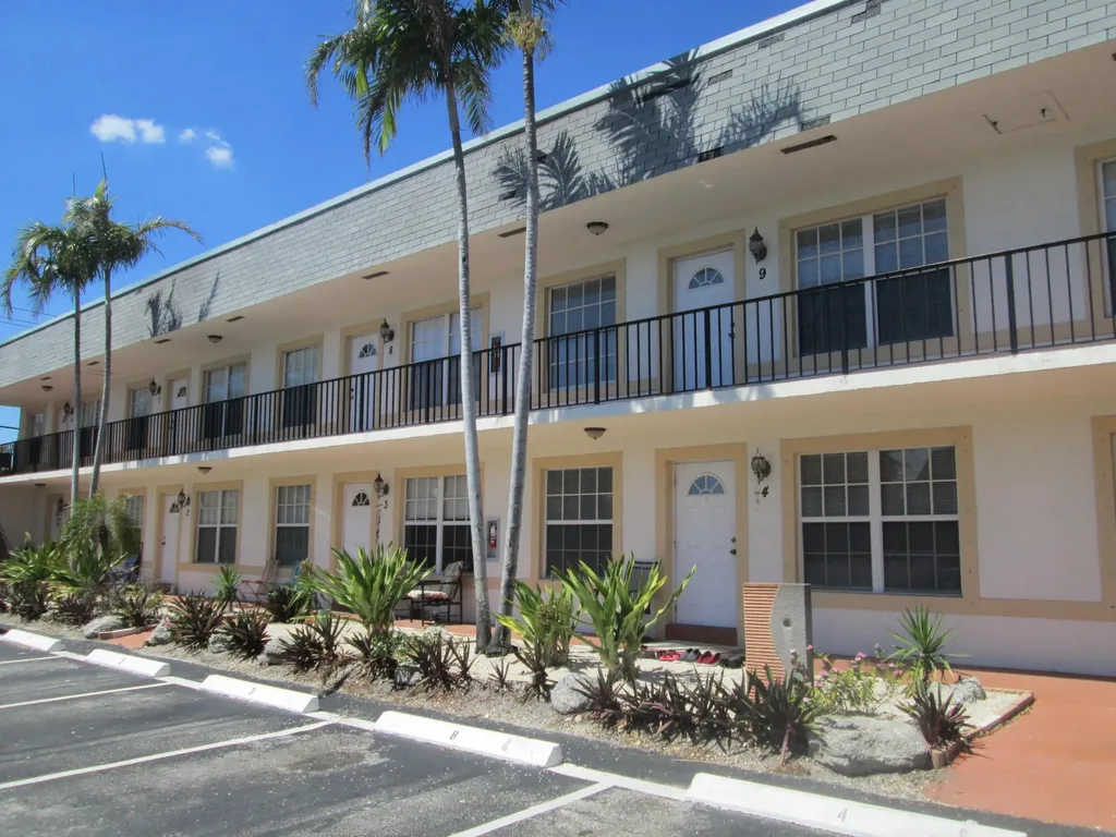 405 N Cypress Drive Tequesta FL 33469