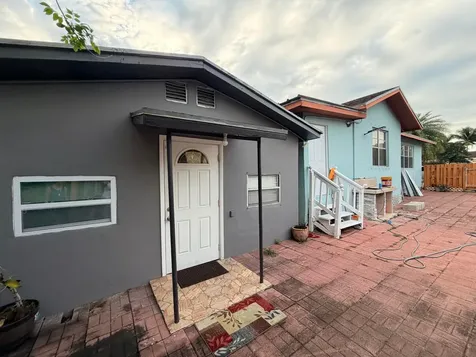 208 NW Avenue H Place Belle Glade FL 33430