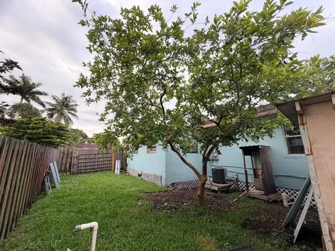 208 NW Avenue H Place Belle Glade FL 33430