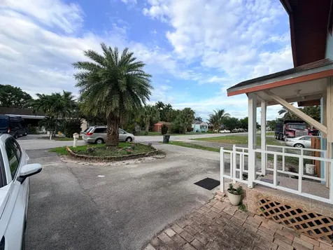 208 NW Avenue H Place Belle Glade FL 33430