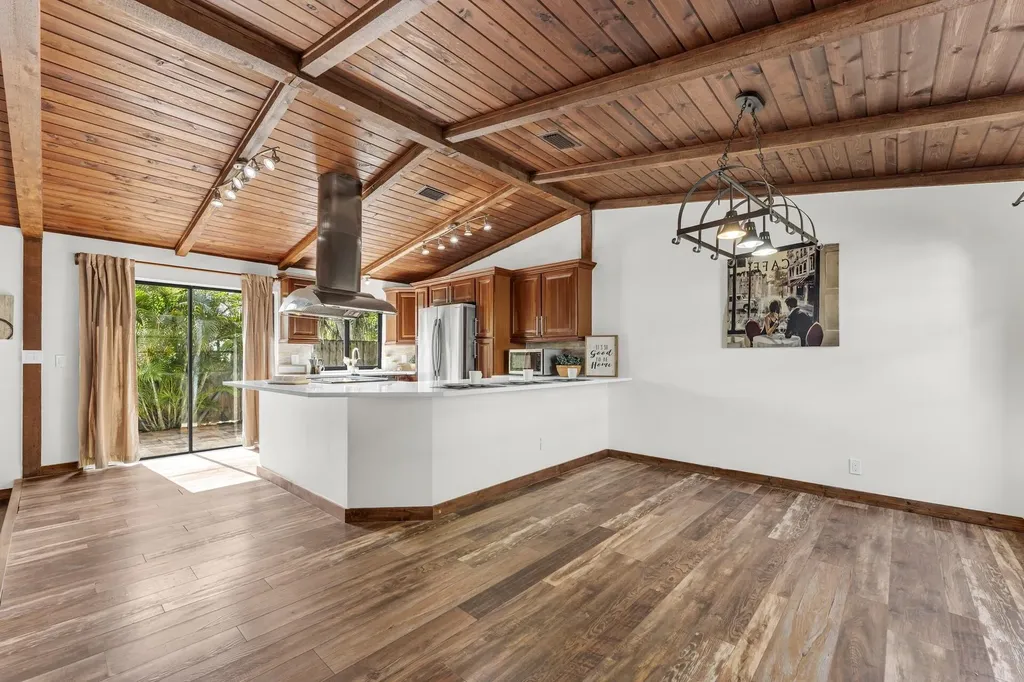 358 SW 32nd Terrace Deerfield Beach FL 33442