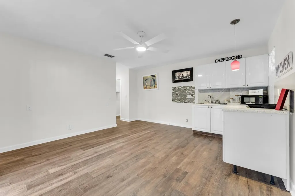 358 SW 32nd Terrace Deerfield Beach FL 33442