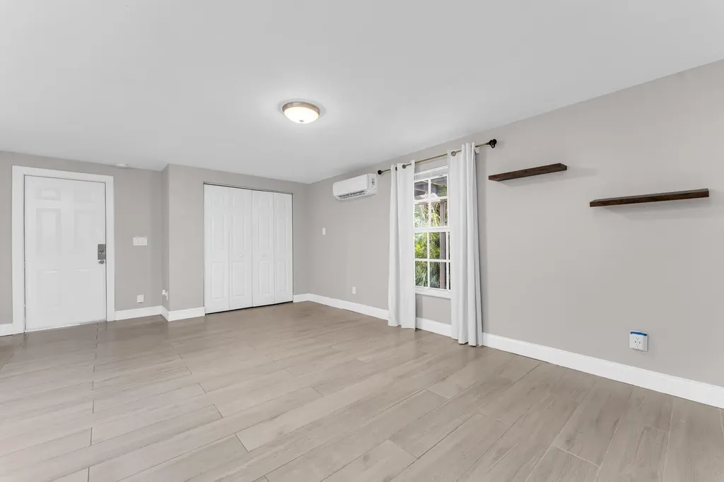 358 SW 32nd Terrace Deerfield Beach FL 33442