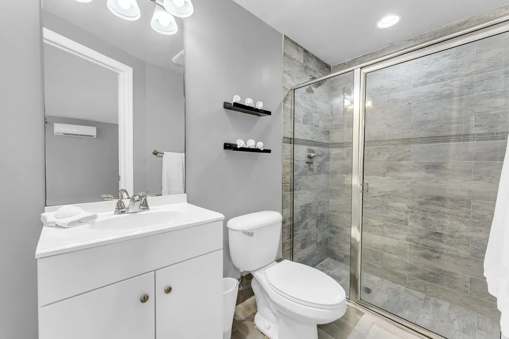 358 SW 32nd Terrace Deerfield Beach FL 33442
