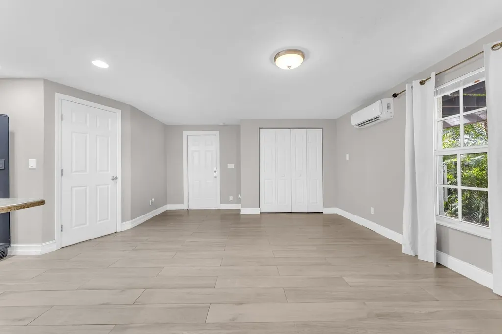 358 SW 32nd Terrace Deerfield Beach FL 33442