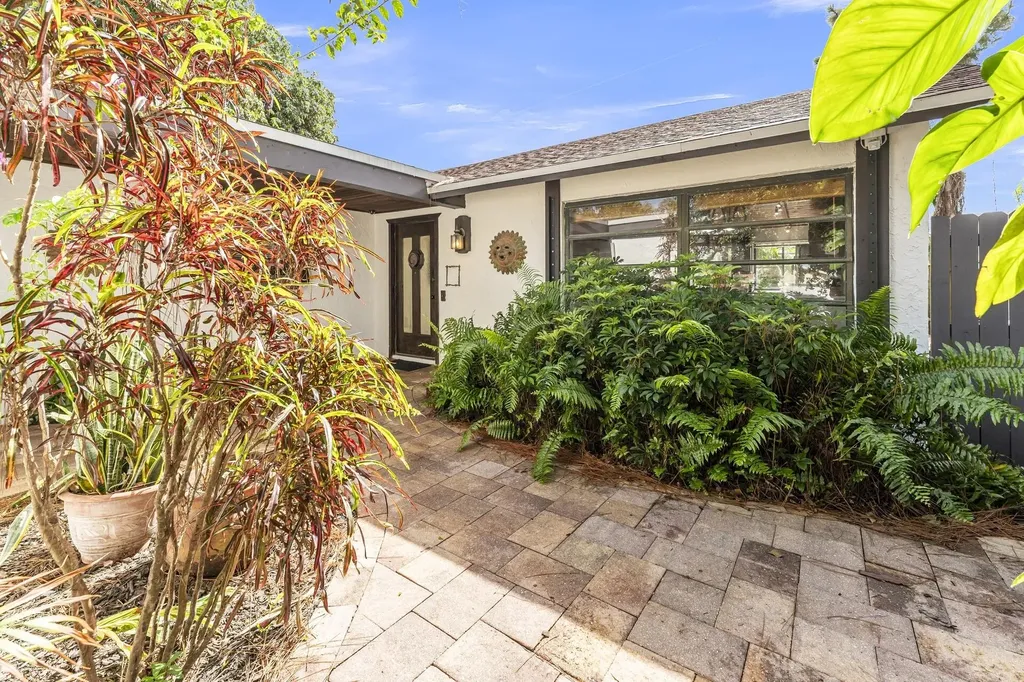 358 SW 32nd Terrace Deerfield Beach FL 33442