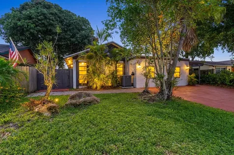 358 SW 32nd Terrace Deerfield Beach FL 33442