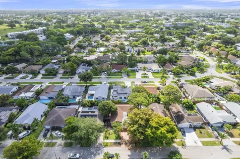 358 SW 32nd Terrace Deerfield Beach FL 33442