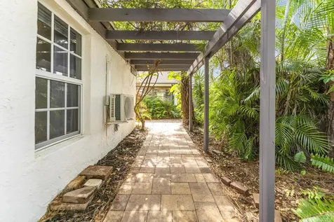 358 SW 32nd Terrace Deerfield Beach FL 33442
