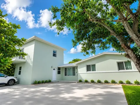 101 SW 64th Avenue Pembroke Pines FL 33023