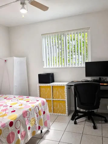 101 SW 64th Avenue Pembroke Pines FL 33023