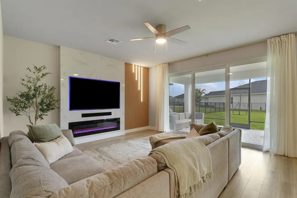 6545 NW Cloverdale Avenue Port St Lucie FL 34987