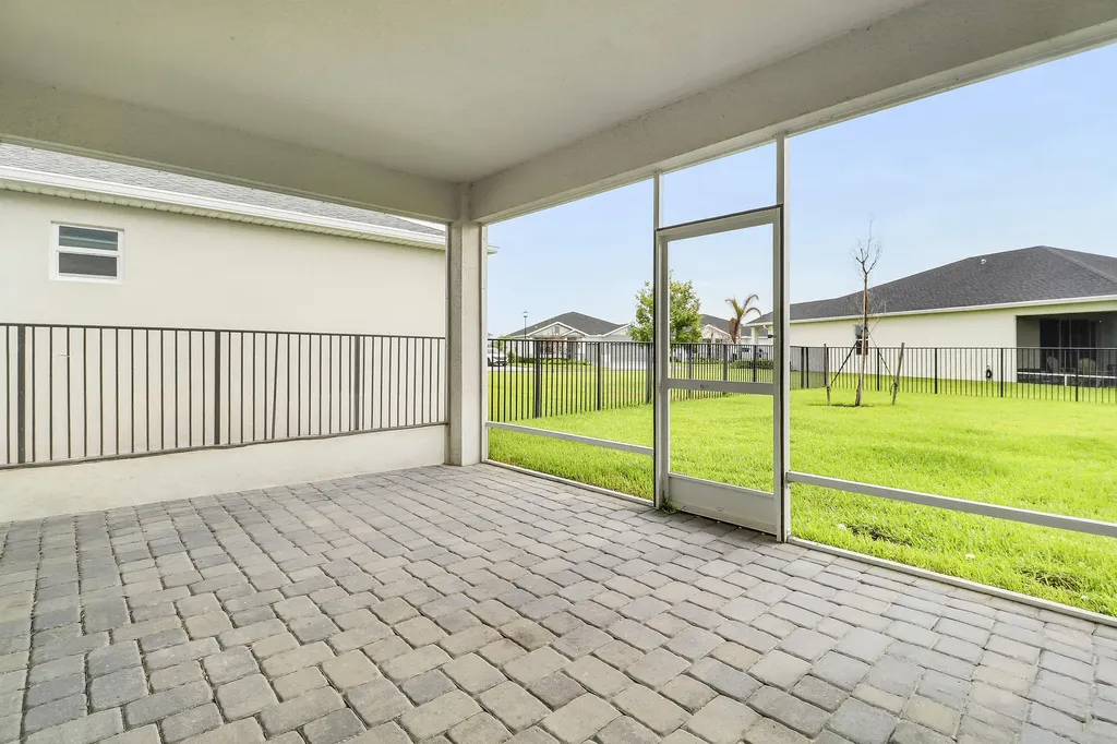 6545 NW Cloverdale Avenue Port St Lucie FL 34987