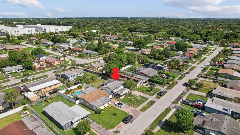 573 NW 2nd Way Deerfield Beach FL 33441