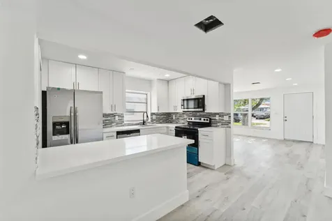 573 NW 2nd Way Deerfield Beach FL 33441