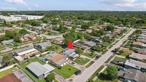 573 NW 2nd Way Deerfield Beach FL 33441