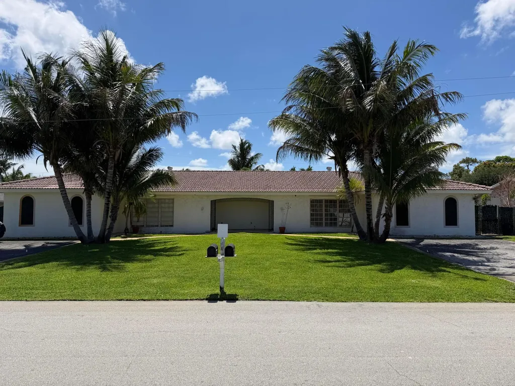 499 W Conference Drive Boca Raton FL 33486